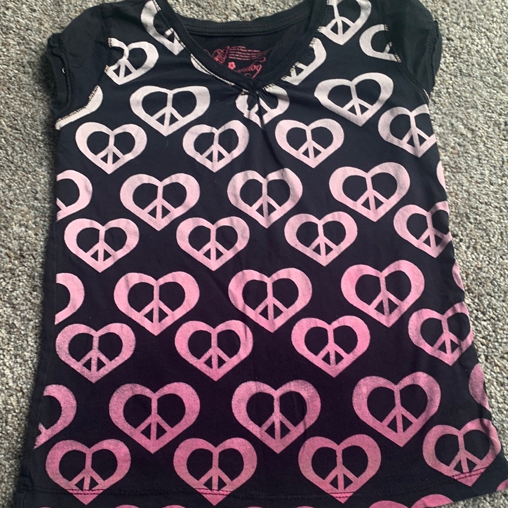 Girls short sleeve size small peace shirt by Greendog